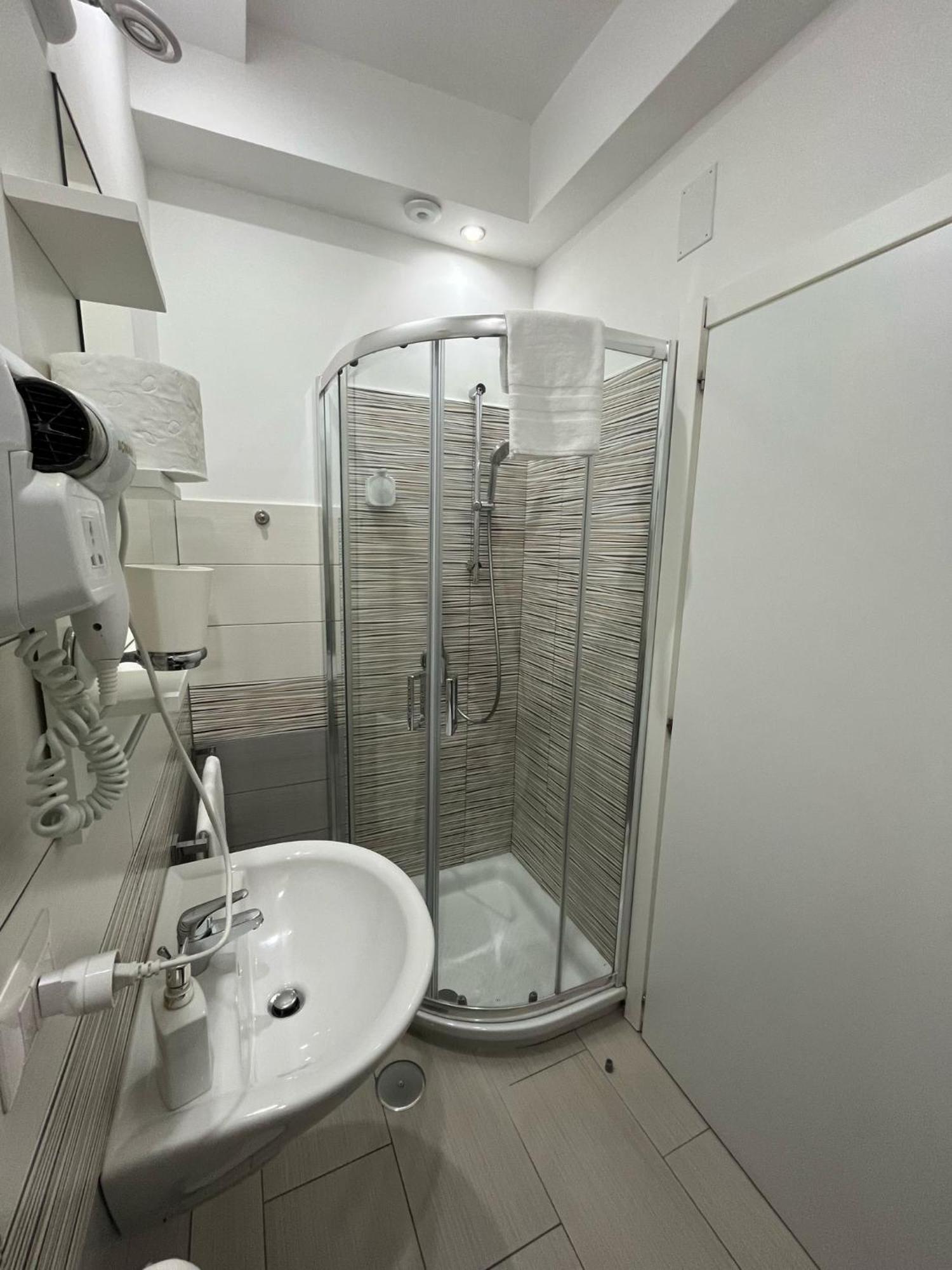 F.Rooms Napoli 외부 사진