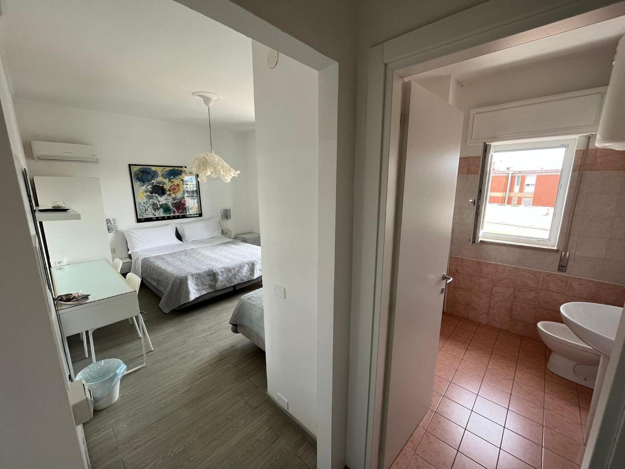 F.Rooms Napoli 외부 사진