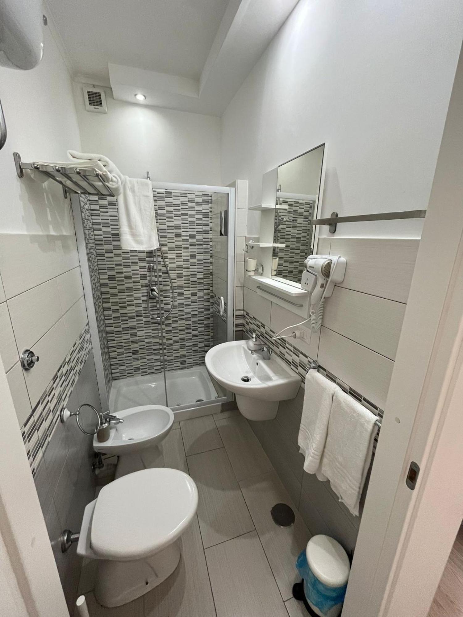 F.Rooms Napoli 외부 사진